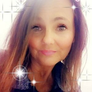 Meet your Posher, Laurie